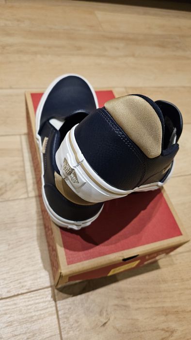 Vans Asher Deluxe slip on 42