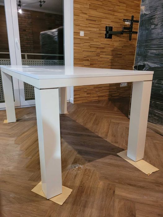 Stół laminowany biały