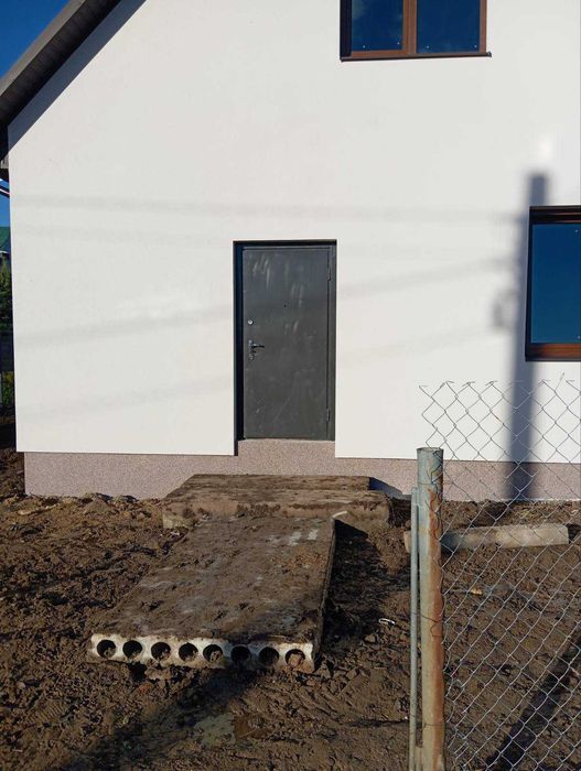 (5) Продам будинок в Селищі 8916