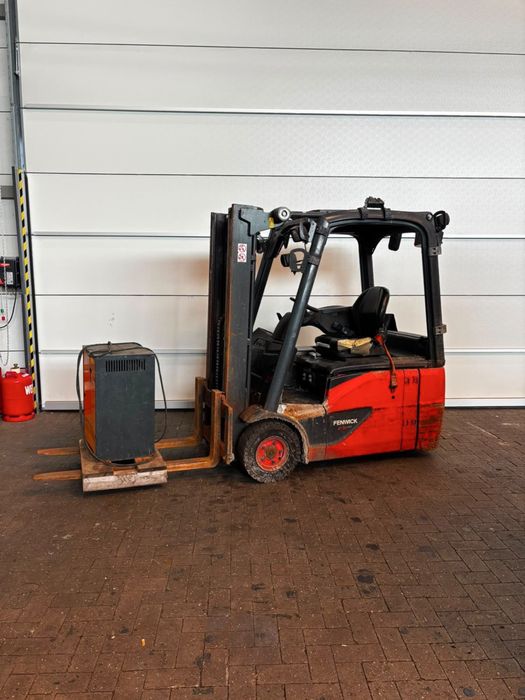 Wózek widłowy elektryczny Linde E16 2017 rok  | Triplex 4,4 m