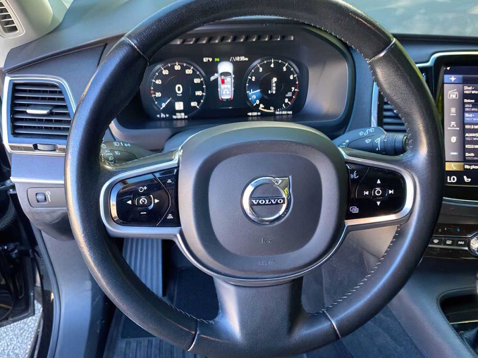Volvo XC90 T6 Momentum      2017