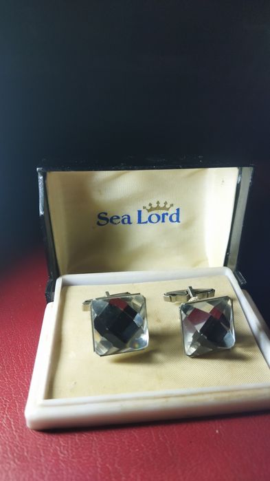 Запонки с горным хрусталем