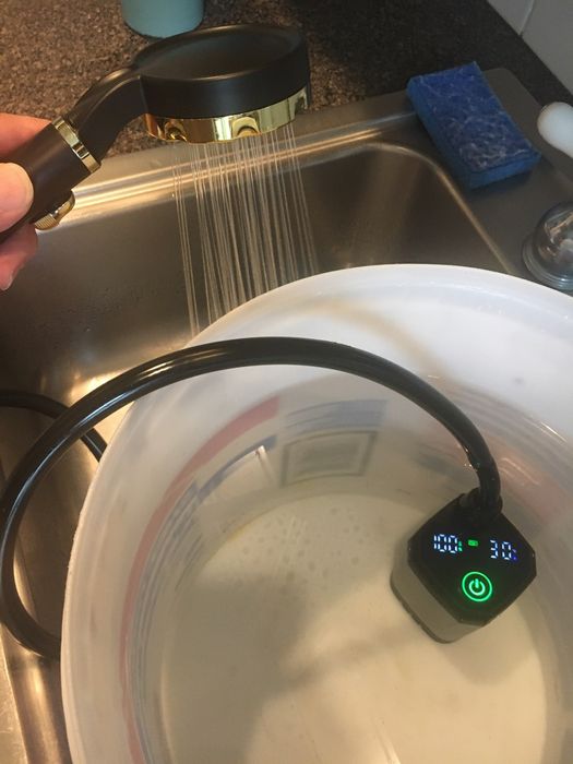 Портативний акумуляторний душ на 6000мАг