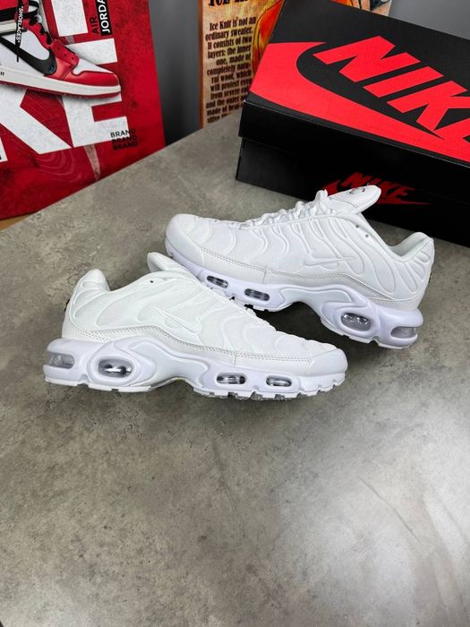 Nike tn білого кольору