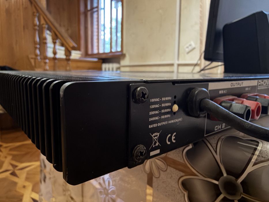 Усілітєль мочності Phonic MAX 500
