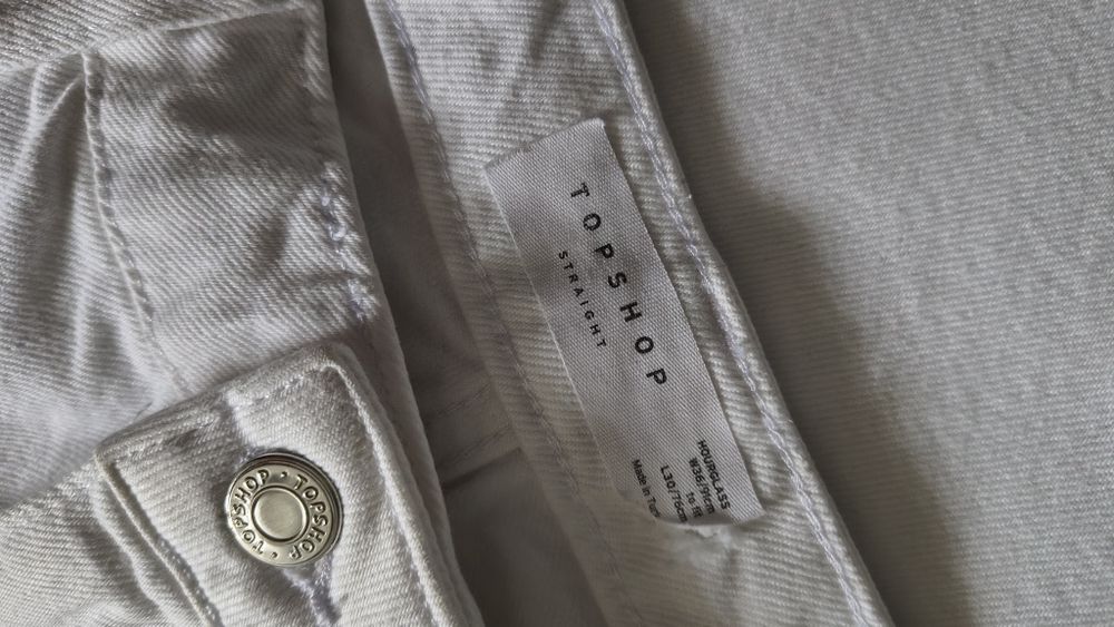 Białe spodnie Topshop Straight mom jeans z wysokim stanem XL