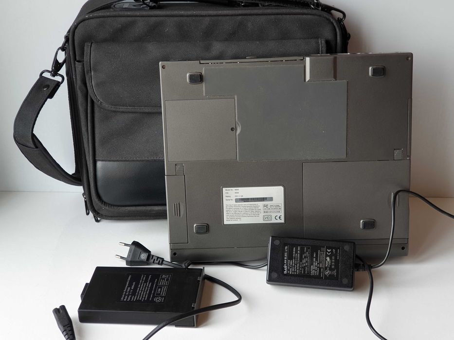 ноутбук Pentium III 256MB Debian Linux Bullman 900X 40GB повний комплек.