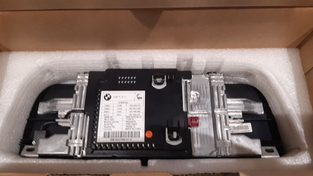 Monitor BMW F10 2011