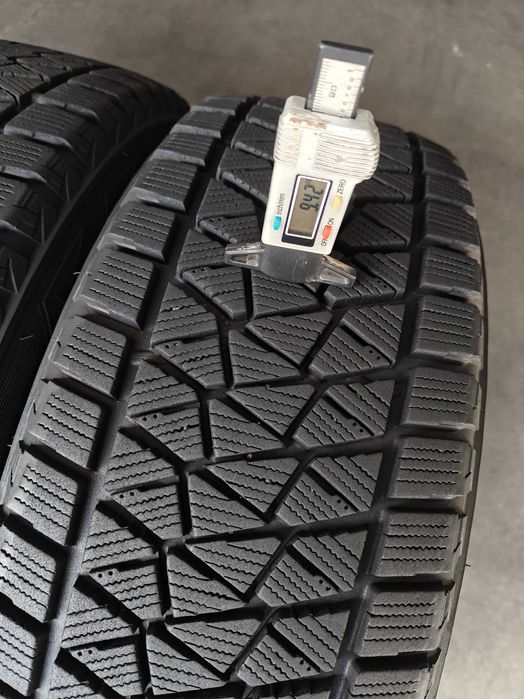R17 225 60 шини зимові Bridgestone Blizzak DM-V2 арктичні липучки