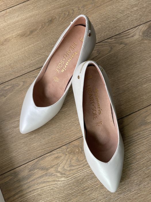 Buty na obcasie NOWE Tamaris r. 38, perłowe