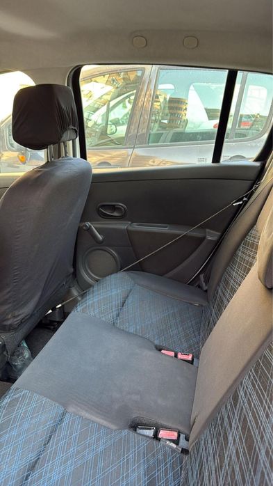 Renault Clio III 1.5 dCi (Ano 2008) – 5 Portas