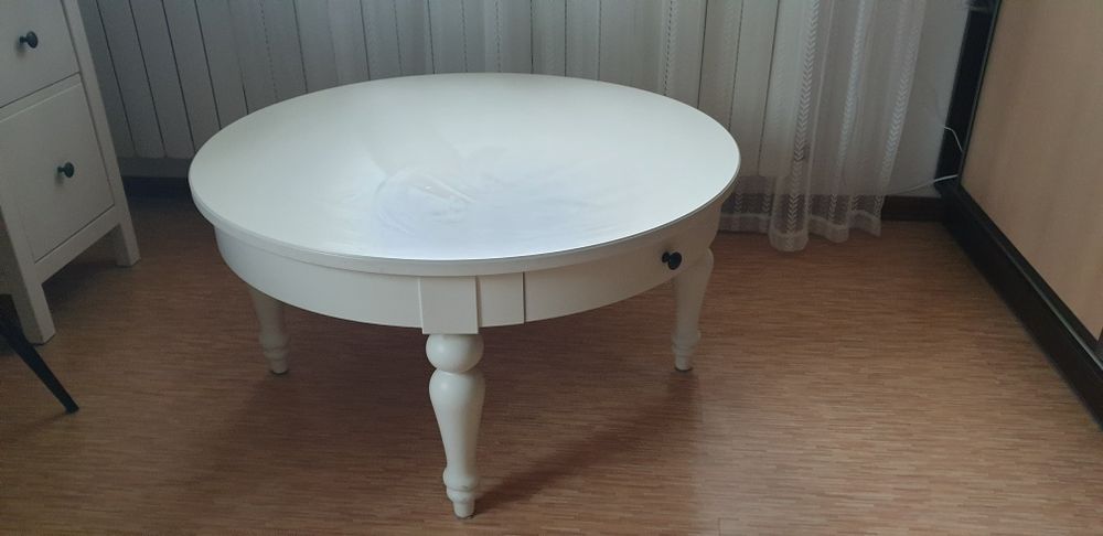 Okrągły stolik biały Ikea