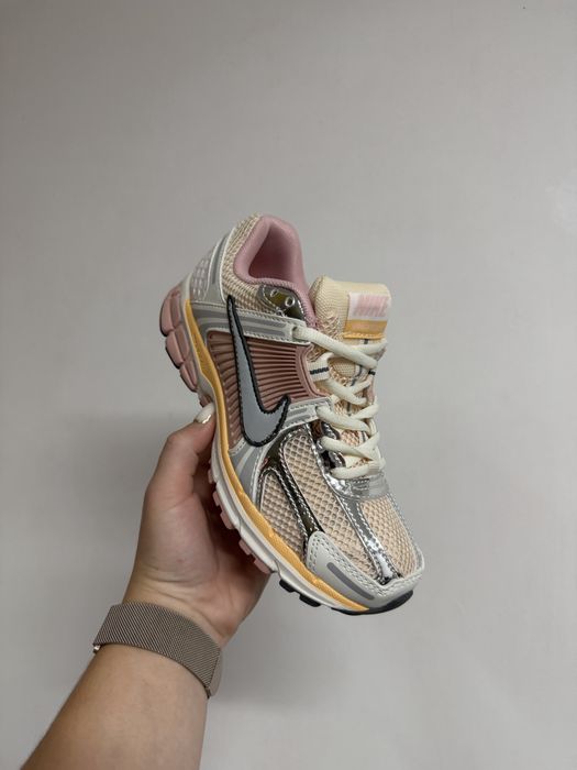Кросівки Nike Zoom Vomero 5 Sail Particle Pink (37-41)