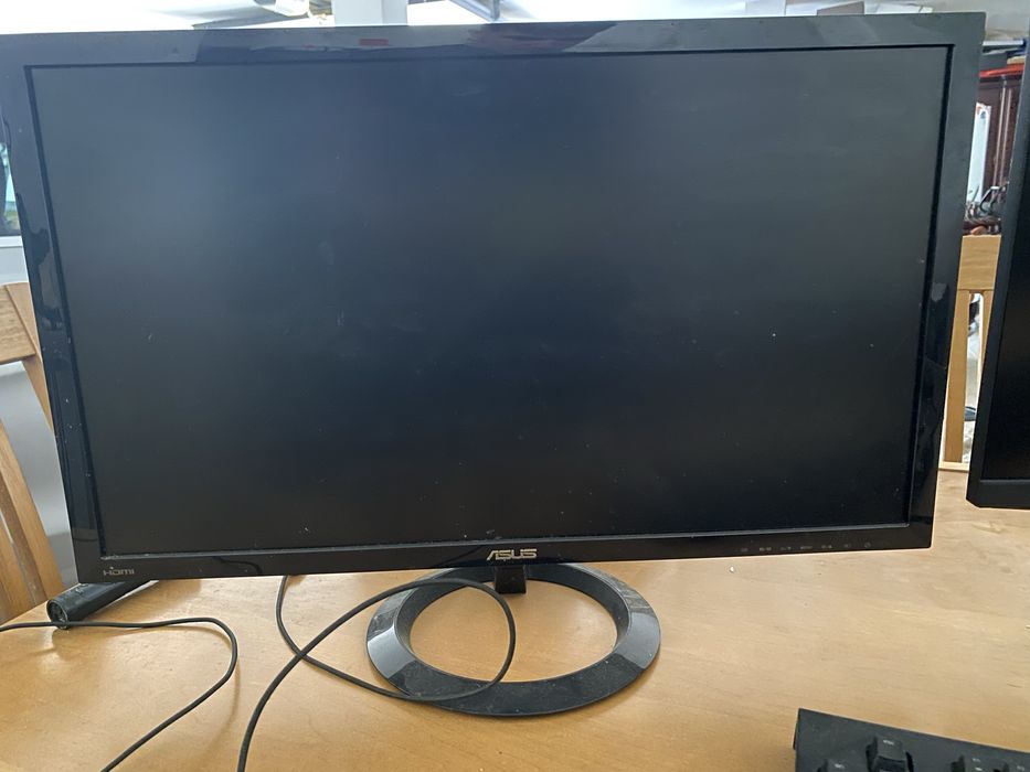 Selling Complete PC – GTX 1050 Ti + Monitor + Razer Peripherals64584399277826121