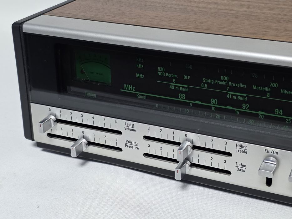 Receiver Vintage reparado Telefunken