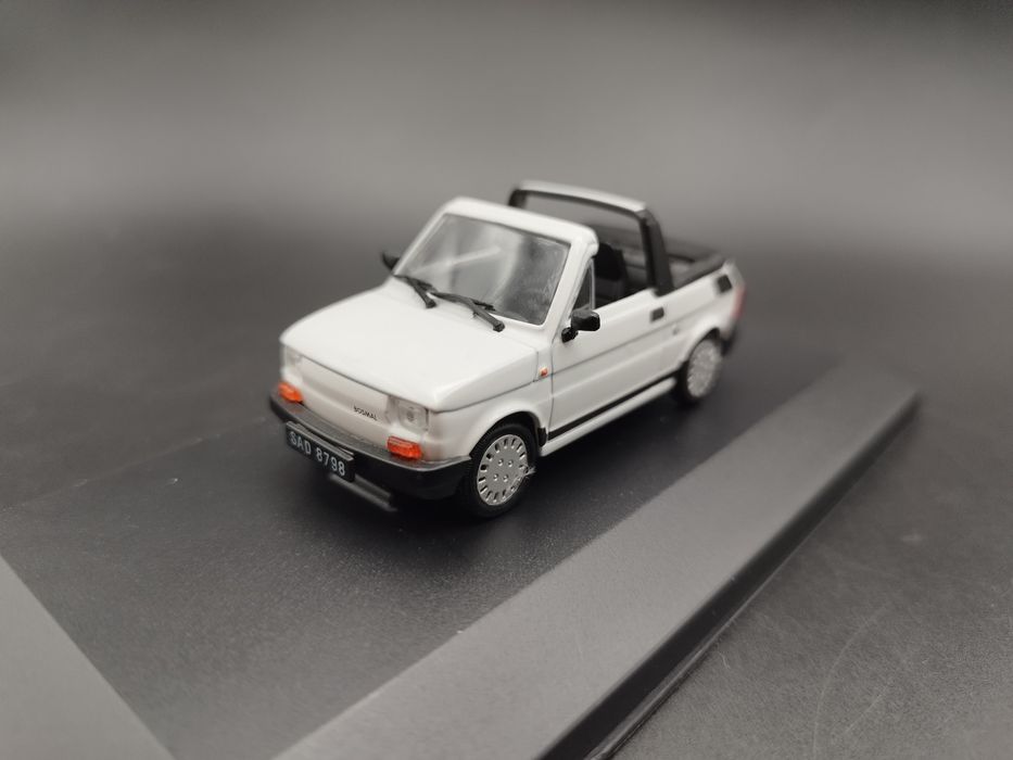1:43 DeAgostini Kultowe Auta PRL Fiat 126p Cabrio  +gazetka