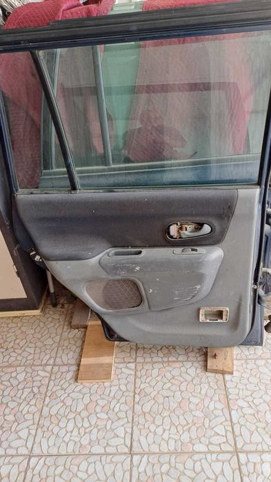 Portas traseiras Mitsubishi Pajero