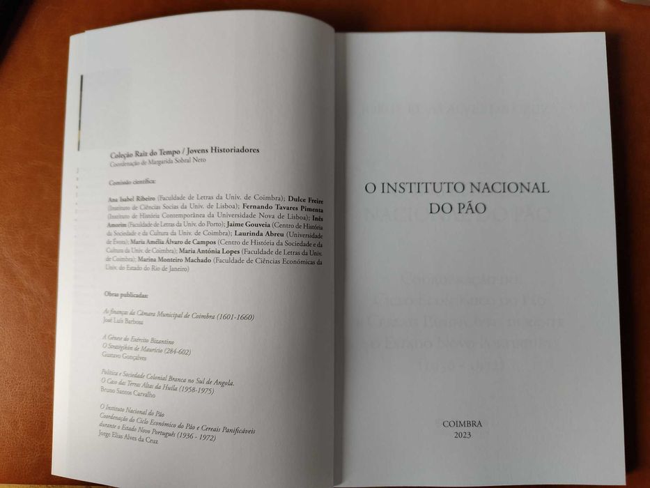 Livro "Instituto Nacional do Pão"