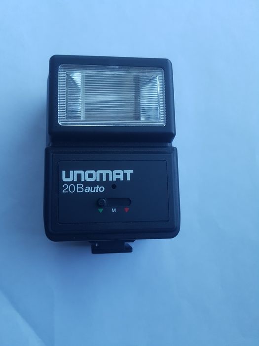 Вспышка UNOMAT 20B auto для фотопарата zenit