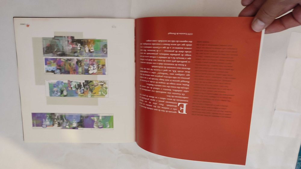 Livro de selos O Século XX em selos Raízes e Mudanças