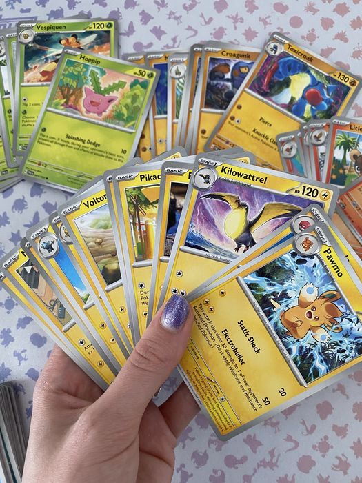 l Bulk 4000 szt + 600 holo l Karty pokemon TCG l