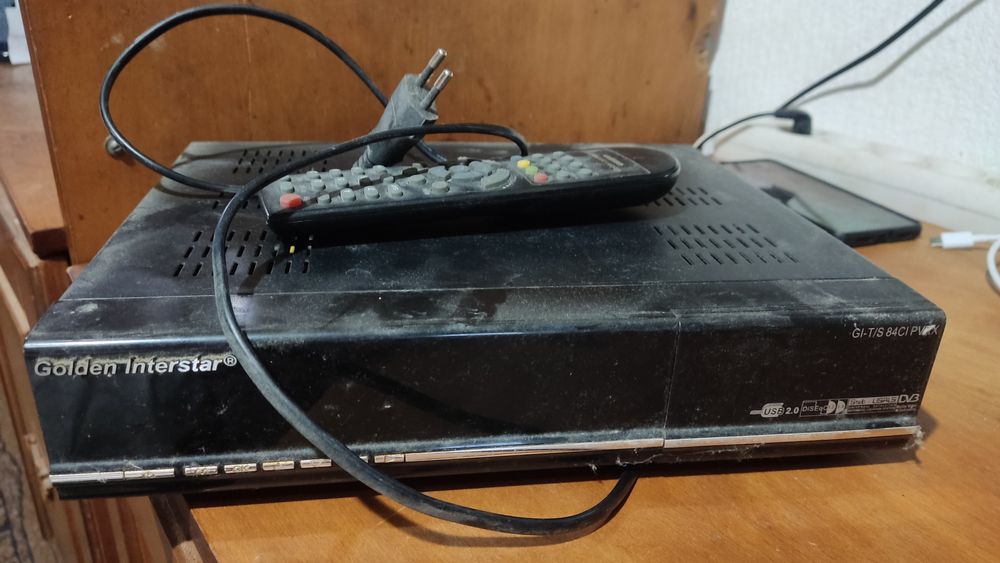 Супутниковий тюнер