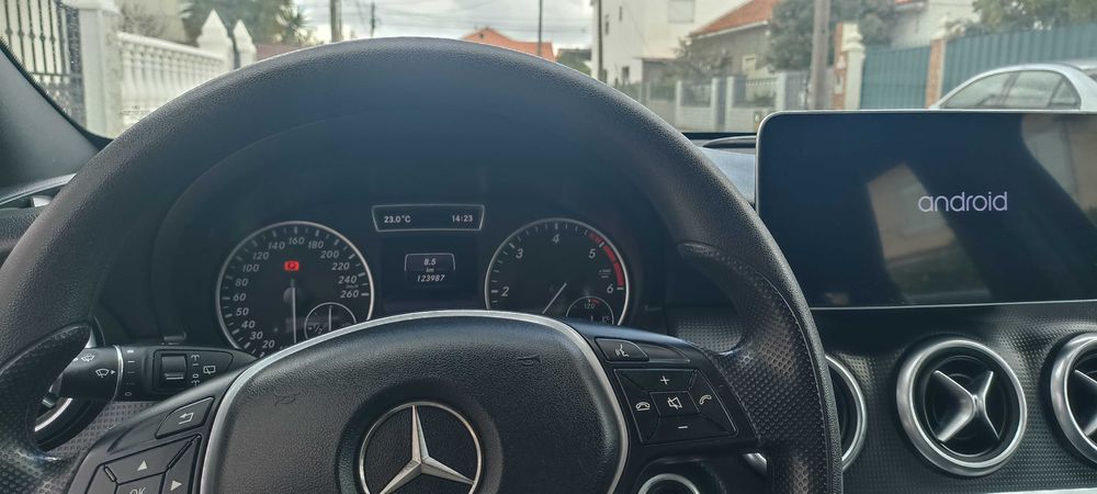 Mercedes A180 CDI STYLE - NACIONAL -com extras a destacar