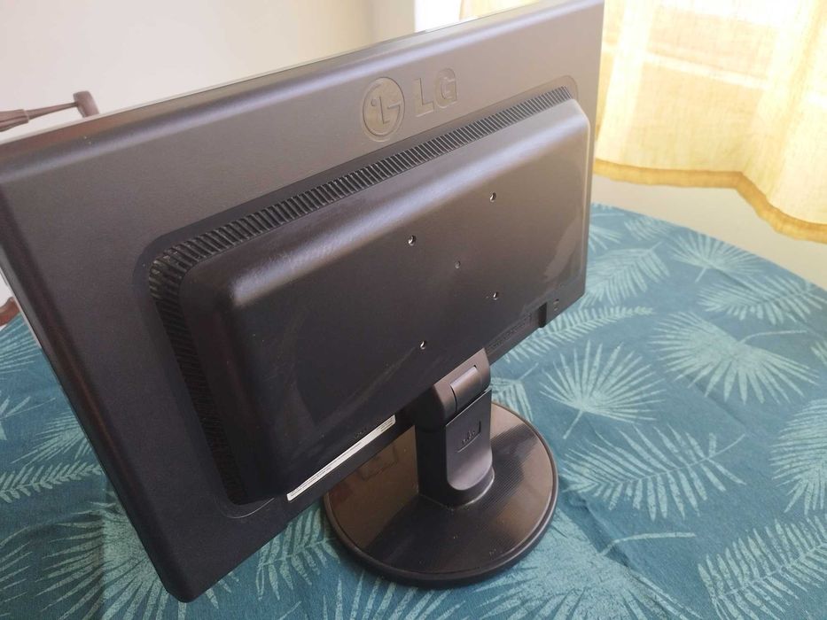 Monitor LG Flatron E1941S