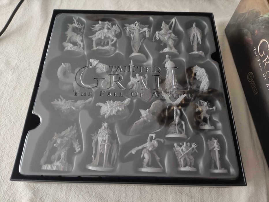 Tainted Grail: The Fall of Avalon + Monsters of Avalon (EN) boardgame