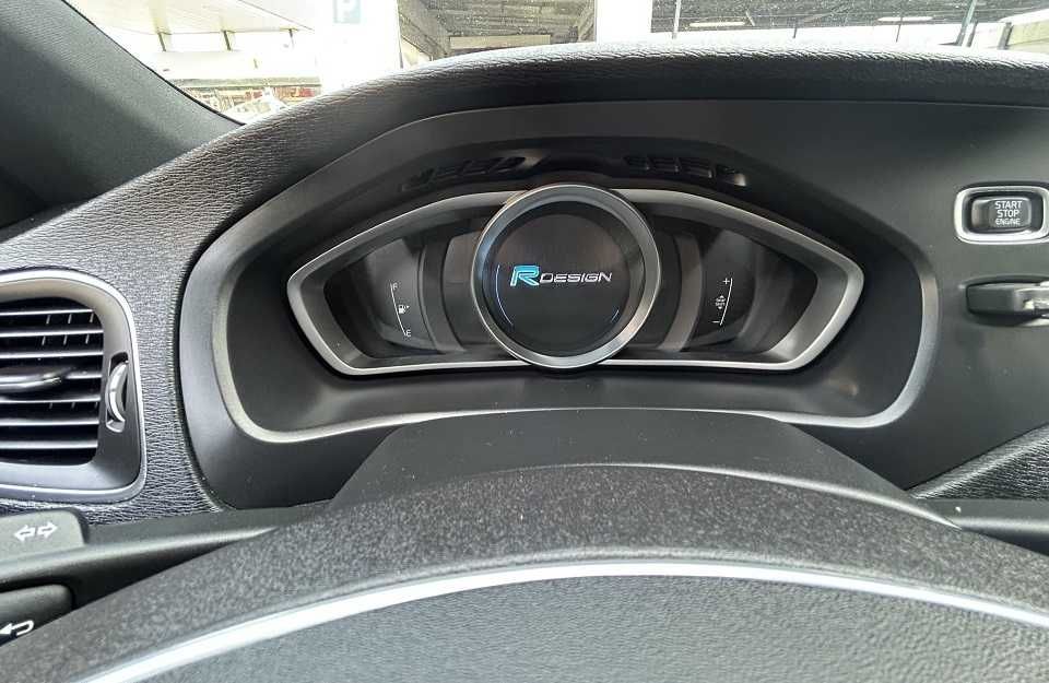 Volvo V40 R-Design D4 2.0 190cv D4 Full-Extras