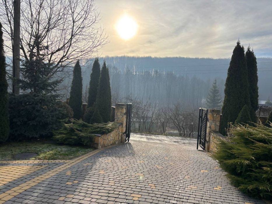 Елітний будинок Бережани. 291кв.м, 5кімнат. Сучасний ремонт.