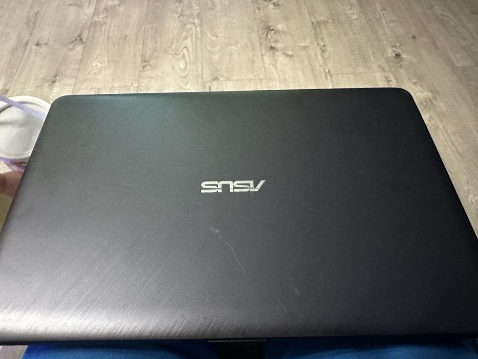 Asus VivoBook 15
