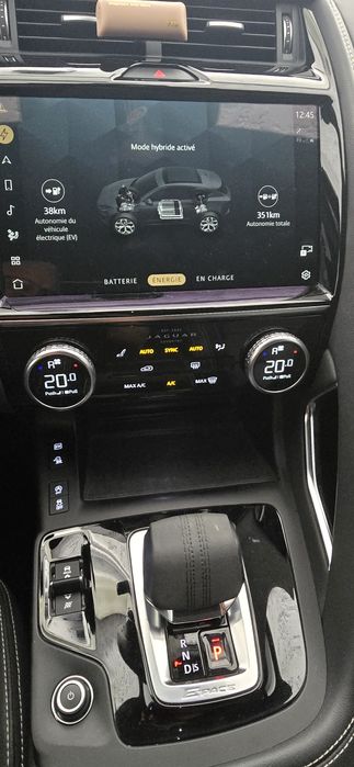 Jaguar E-pace R-Dynamique P300e