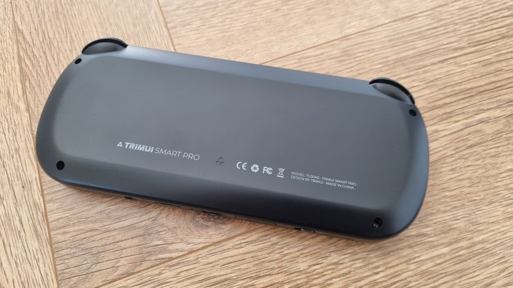 Konsola Trimui Smart Pro 128GB. Jak nowa