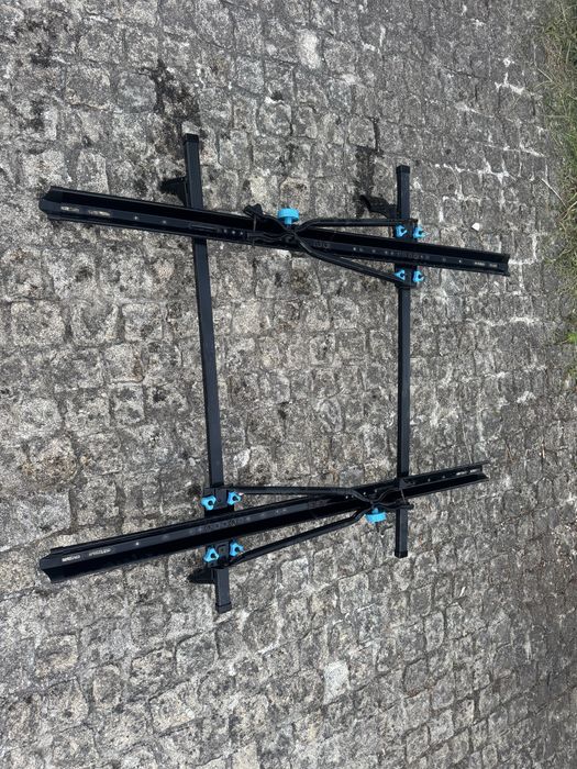 Barras de tejadilho + 2 suportes de bicicleta