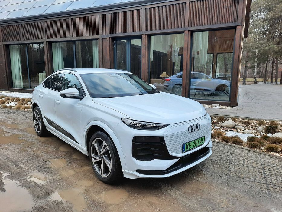 Audi Q6 na ślub, ultra nowoczesne auto z kierowcą