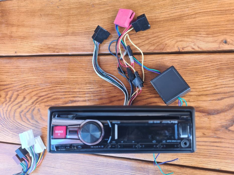 Radio samochodowe alpine CDE-181RR