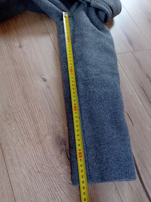 Elegancki płaszcz jesienny/zimowy  80% wełna, r. 40/42