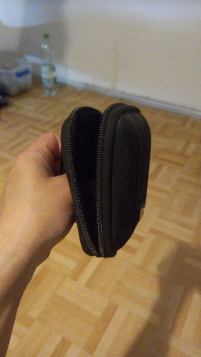 Futerał prawie nowy do aparatu cyfrowego