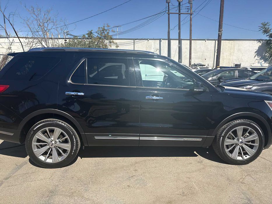 Ford Explorer Limited      2018