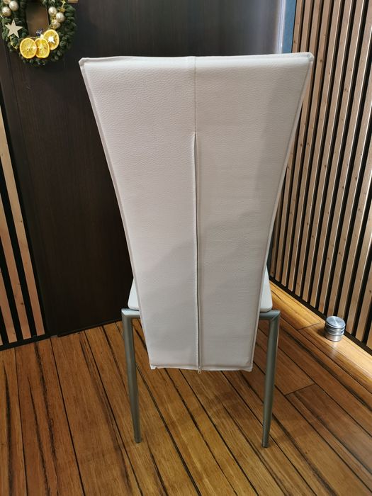 Krzesło Jysk białe ekoskóra