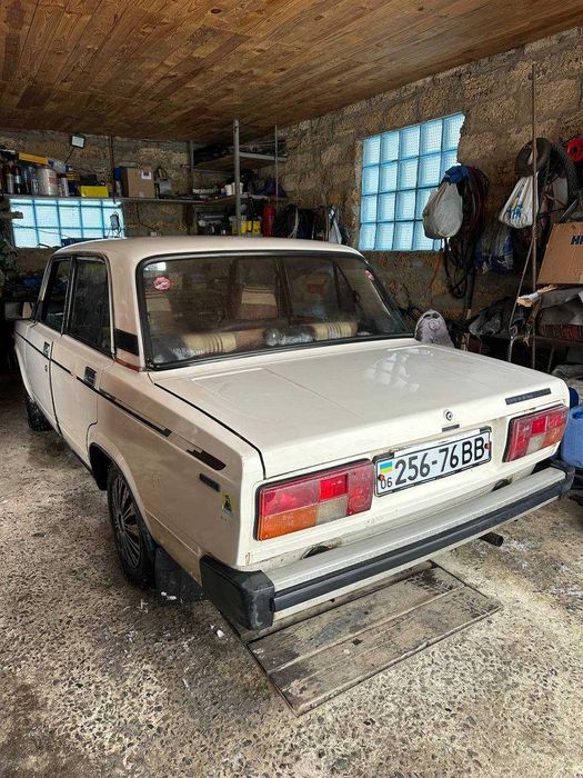 Ваз2105 Продам все в ідеалі деталі по тел.