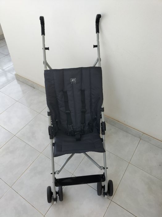 Carrinho bebé/criança marca ZY SAFE