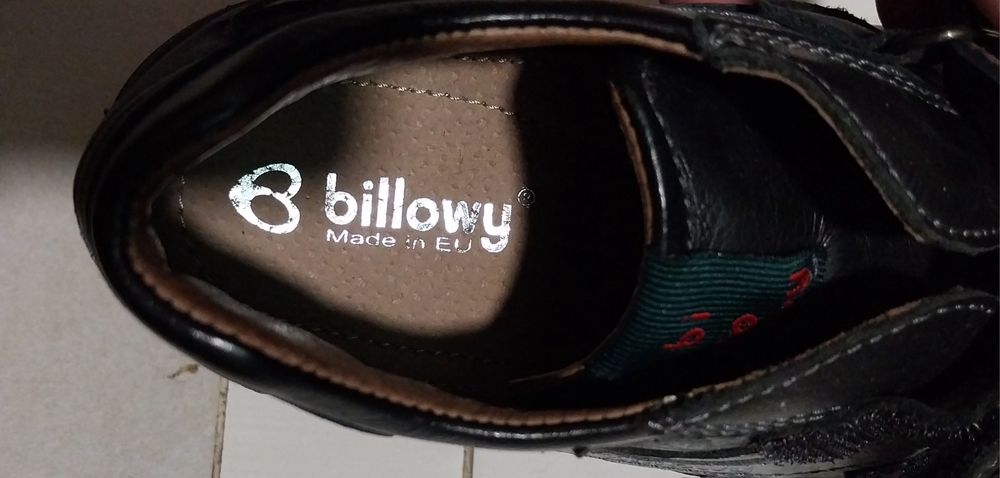 Sapatos de rapaz