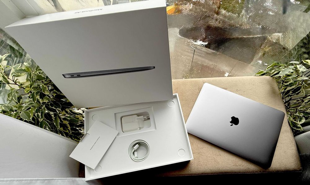 MacBook Air M1 2020, 8/256 ГБ, Space gray: 18 500 грн. - Ноутбуки