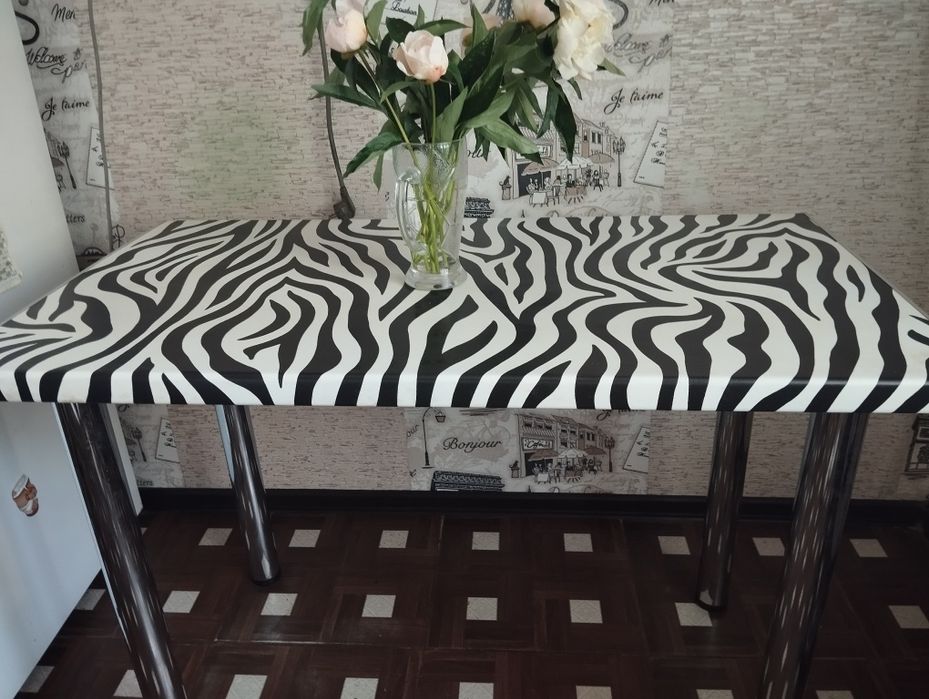 Стіл кухонний   .