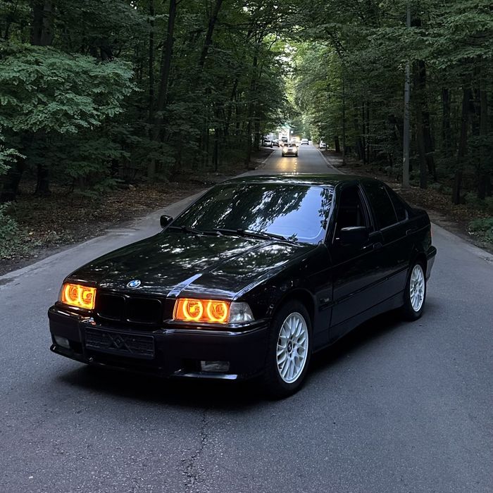 BMW E36 323i m52b20