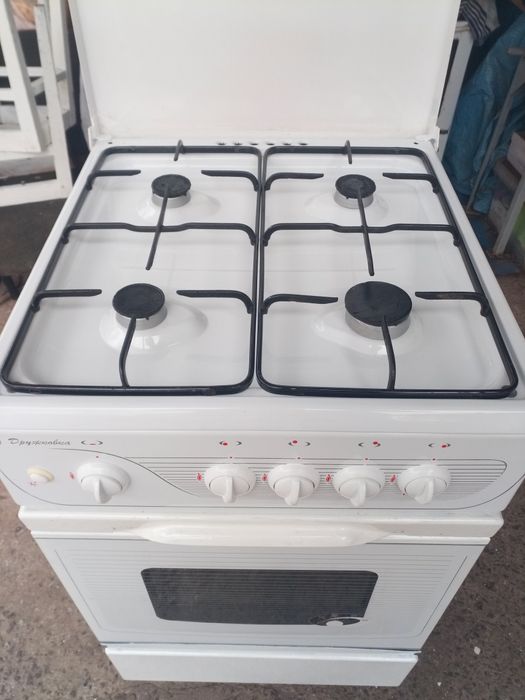 Газова плита в чудовому стані