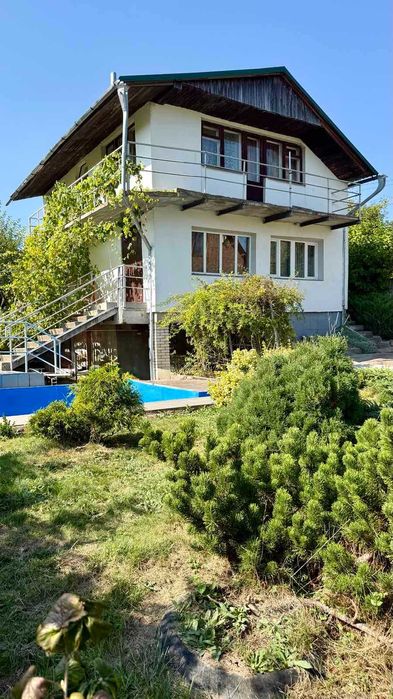 Продаж будинку в мікрорайоні Лезнево