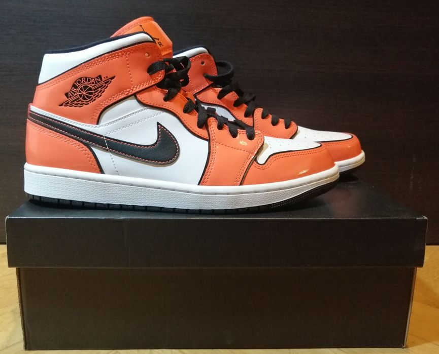 Buty Nike Air Jordan 1 Mid SE Turf Orange